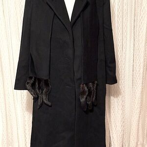 Vintage black trench coat 100% wool size large